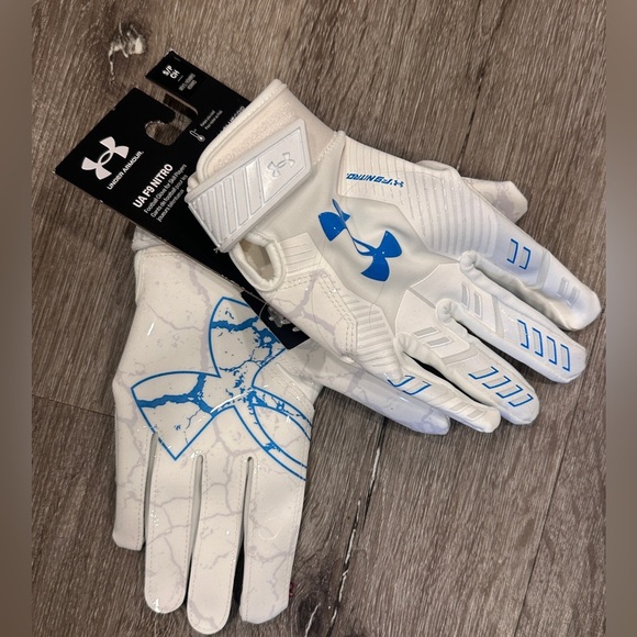 Men's UA F9 Nitro LE Football Gloves Colors: White / Distant Gray / Capri - 100 - Picture 7 of 8